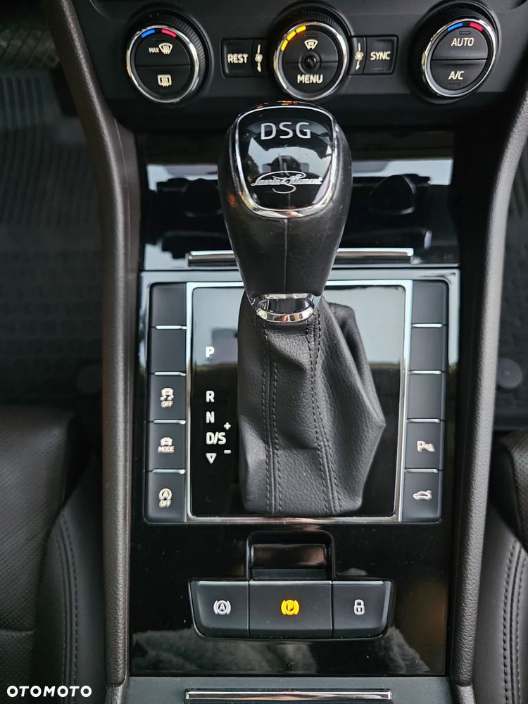 Skoda Superb 2.0 TDI L&K DSG - 18