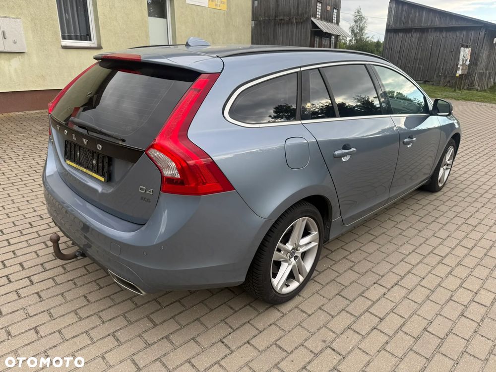 Volvo V60 D4 Momentum - 3