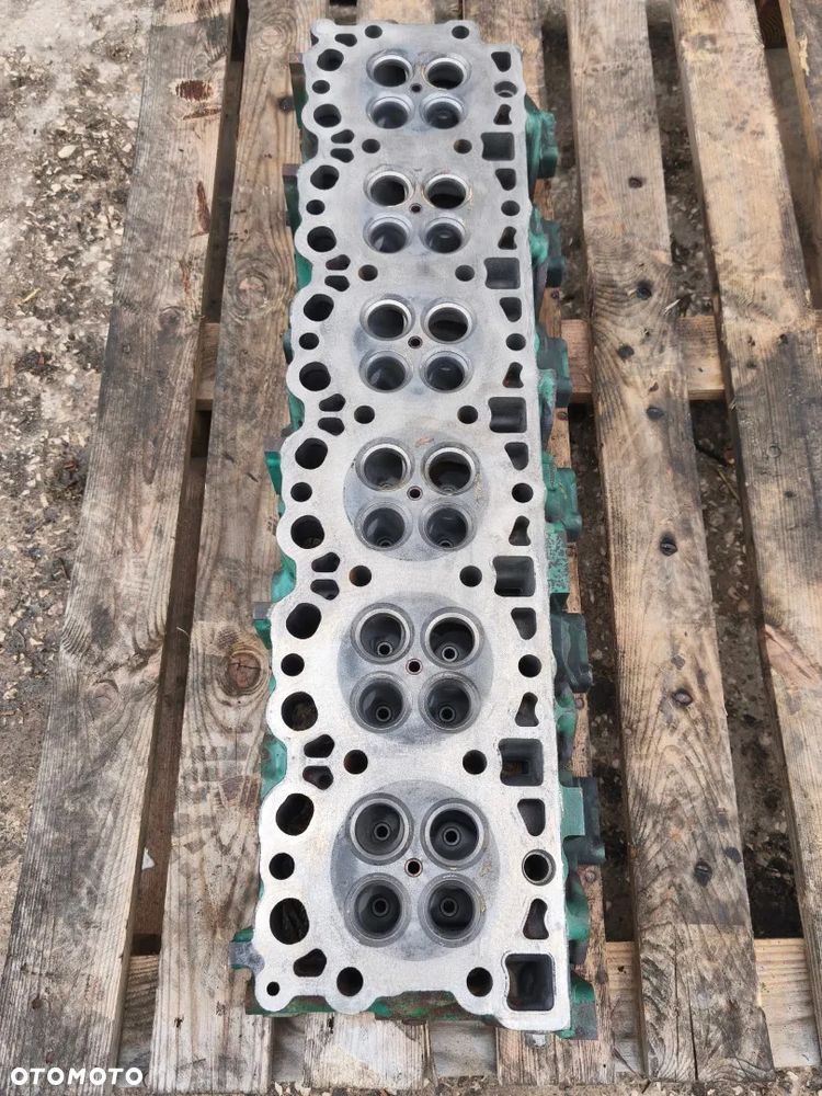 Głowica Volvo D7 Autobus Volvo 8900 B7R Deutz, RVI Renault - 1