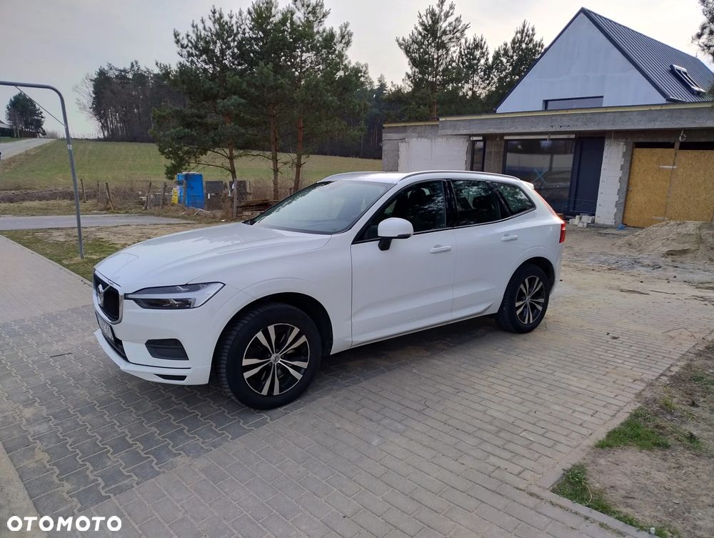 Volvo XC 60 T4 Momentum - 1