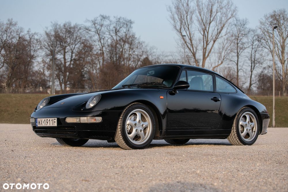 Porsche 911 Carrera 4 - 18