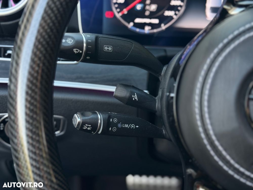 Mercedes-Benz E 220 d 4Matic 9G-TRONIC AMG Line - 13