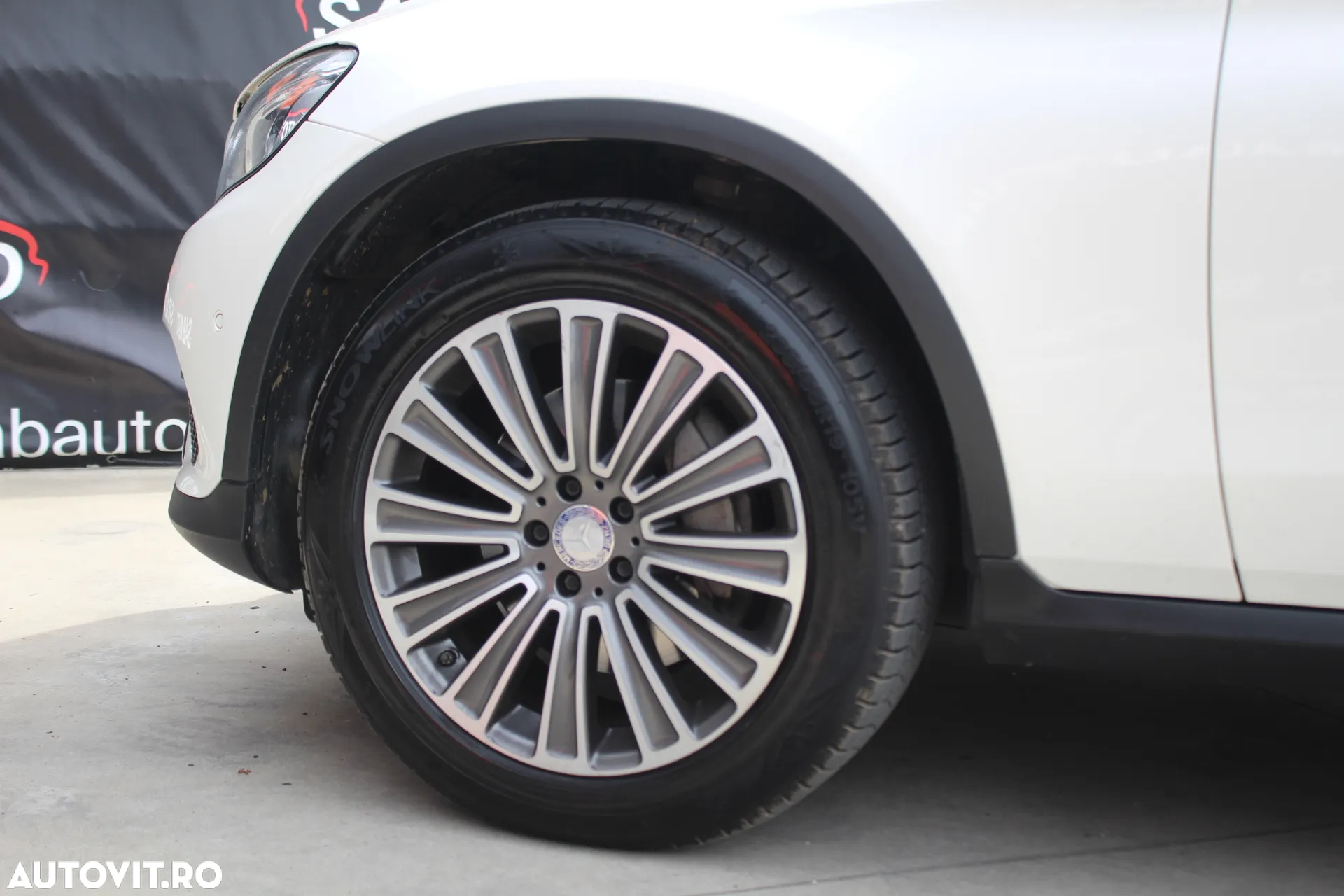 Mercedes-Benz GLC Coupe 250 4Matic 9G-TRONIC - 32