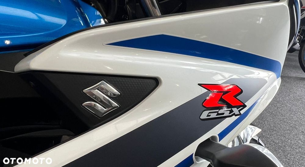 Suzuki GSX-R - 10