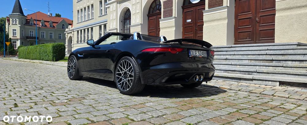 Jaguar F-Type R-Dynamic - 3