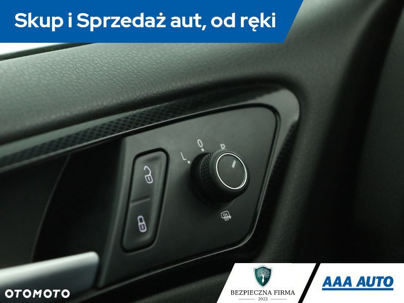 Volkswagen Golf - 14