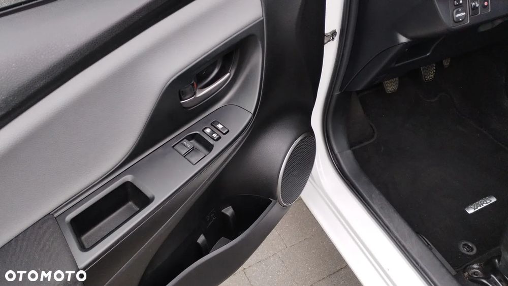 Toyota Yaris - 20