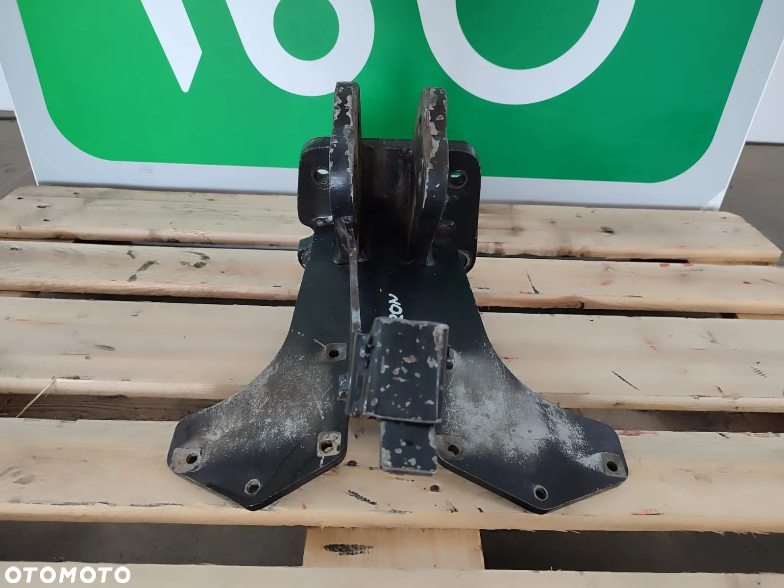 Zaczep śruby centralnej DEUTZ FAHR AGROTRON 120 - 5