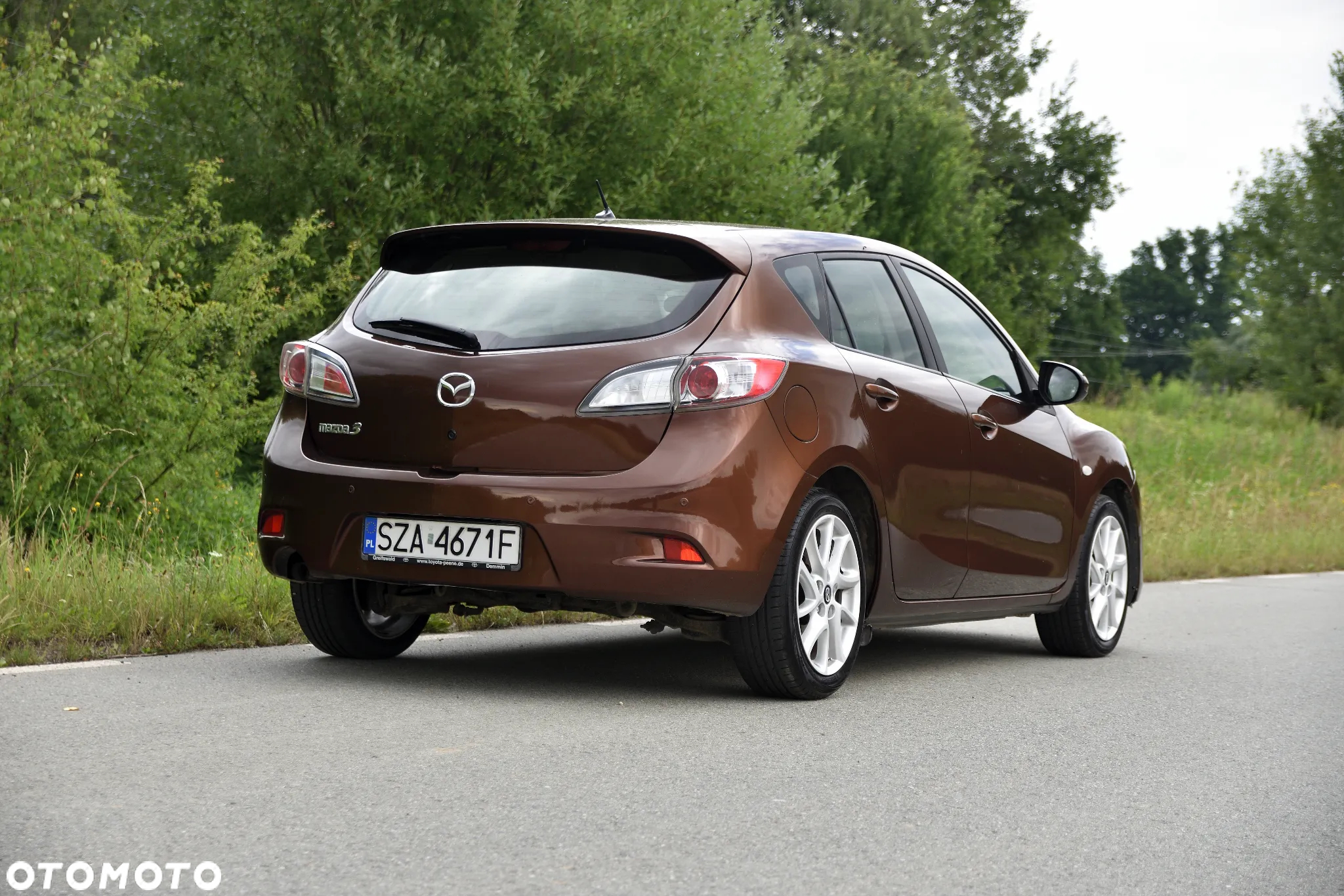 Mazda 3 1.6 Exclusive + - 11