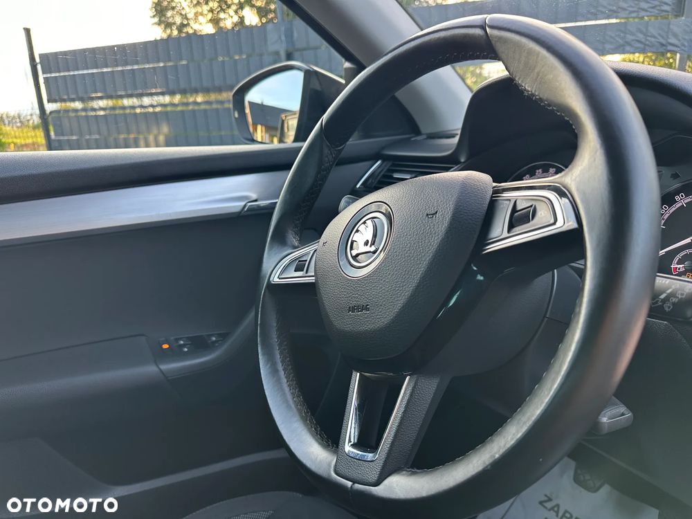 Skoda Octavia 2.0 TDI Sport Edition - 33