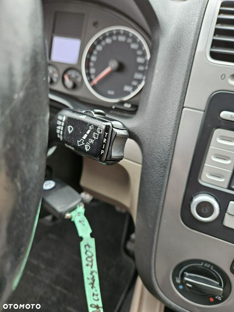 Volkswagen Golf - 14
