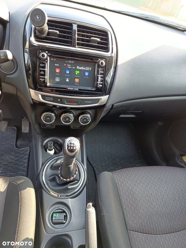 Mitsubishi ASX 1.6 Inform - 10
