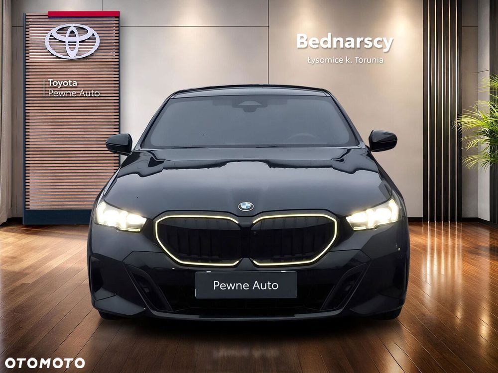 BMW Seria 5 520d xDrive mHEV M Sport - 8