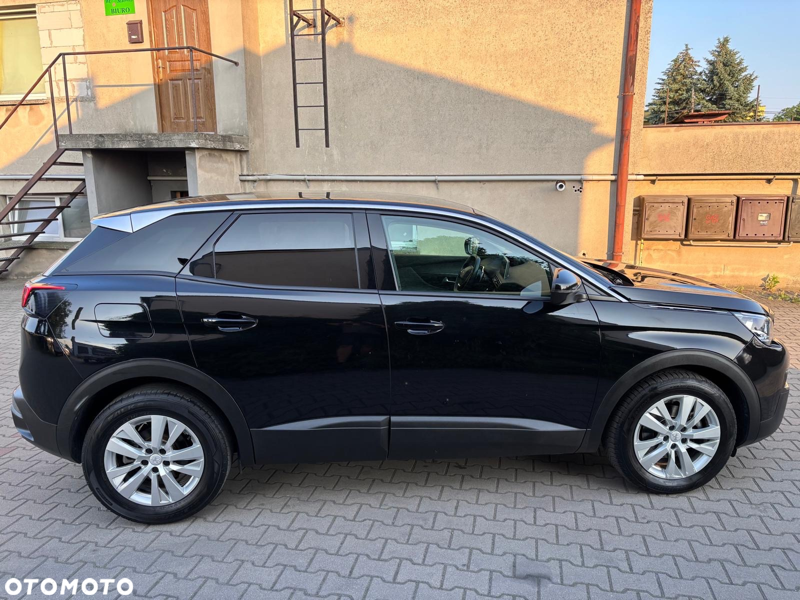 Peugeot 3008 1.2 PureTech Active S&S EAT6 - 3