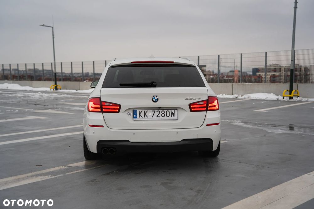 BMW Seria 5 520d xDrive - 6
