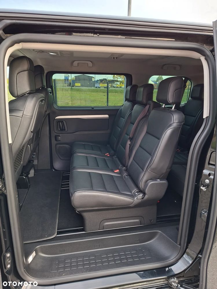 Peugeot Traveller - 13