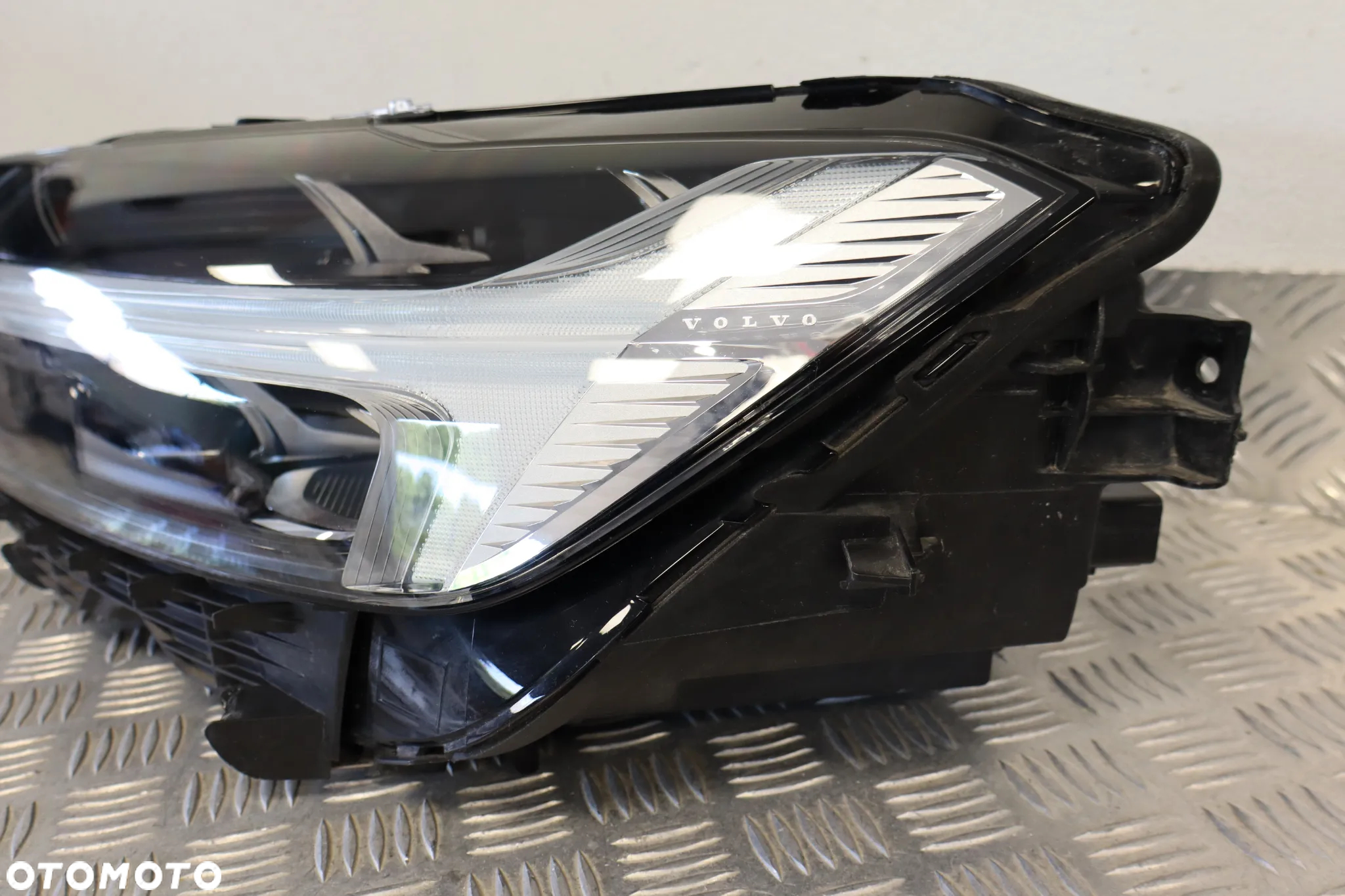LAMPA PRZEDNIA PRZÓD LEWA VOLVO XC60 II FULL LED 32342506 2017 - 6