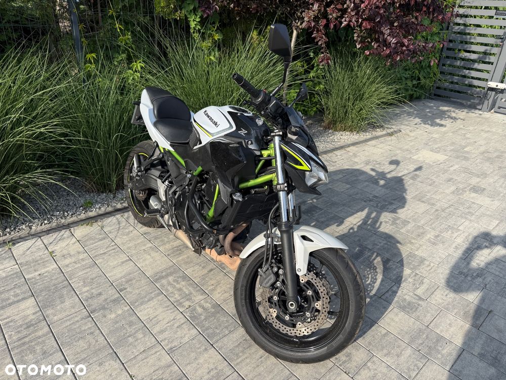 Kawasaki ER - 9