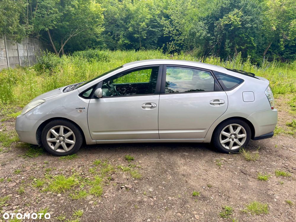 Toyota Prius 1.5 VVT-i Sol - 4