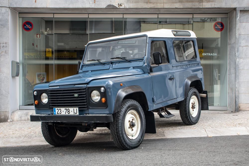 Land Rover Defender 90 2.5 TDi Metal Top