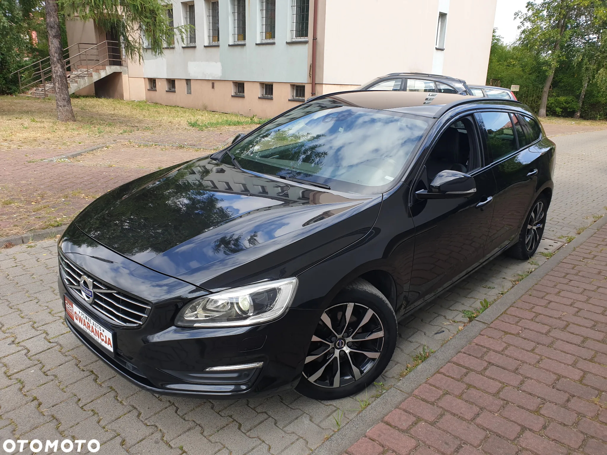 Volvo V60 D4 Summum - 10