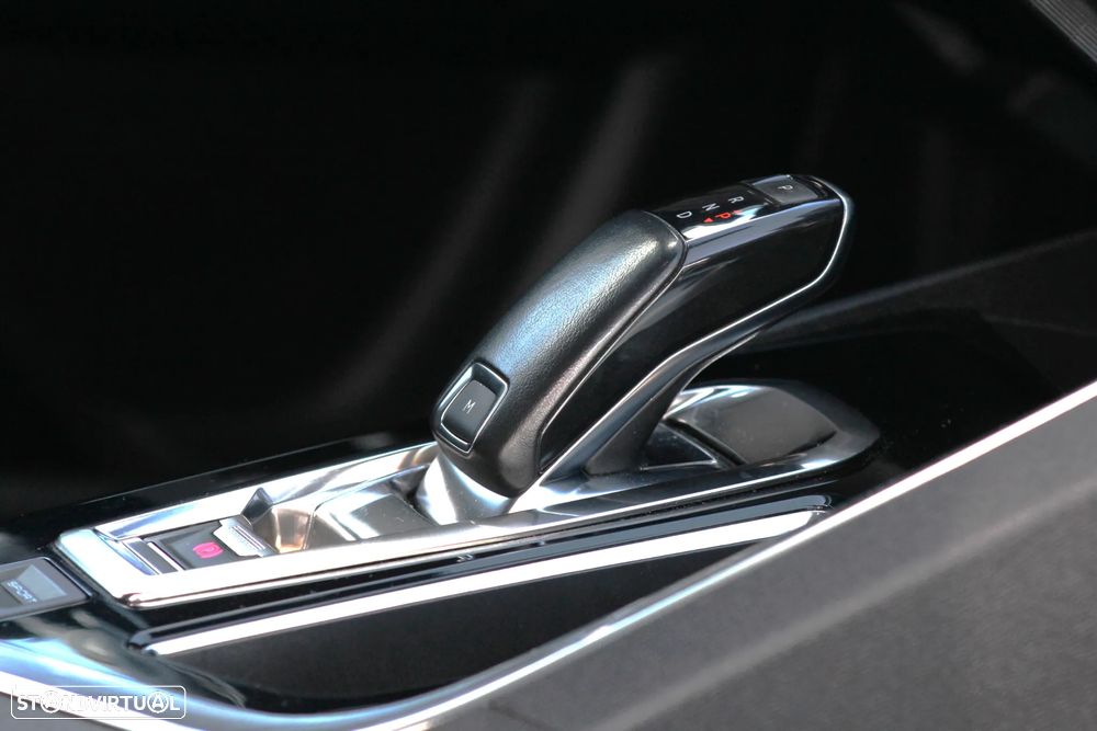 Peugeot 3008 1.6 BlueHDi Allure EAT6 J18 - 25