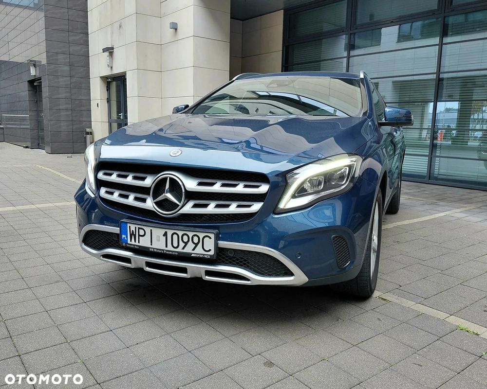 Mercedes-Benz GLA 200 7G-DCT Urban - 3