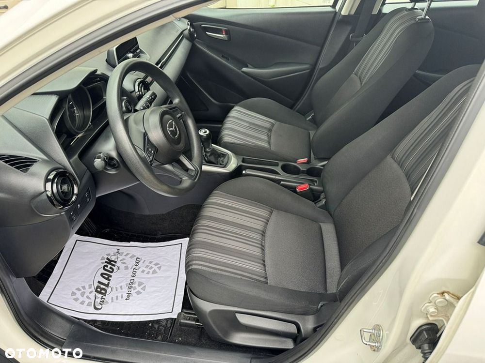Mazda 2 - 8