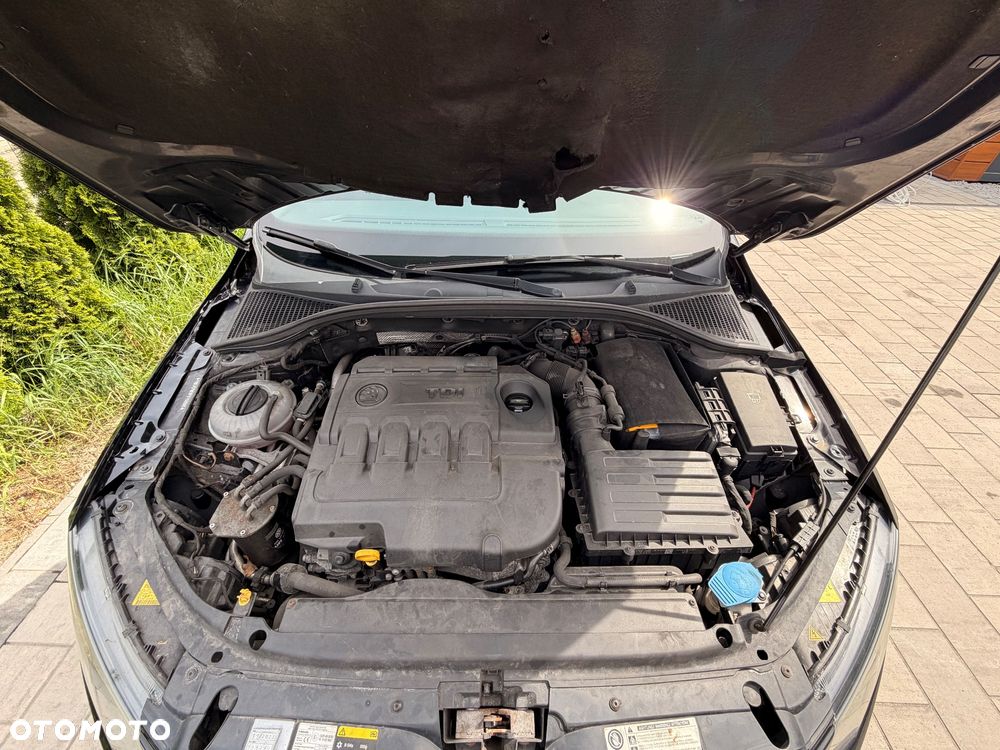 Skoda Octavia 2.0 TDI RS - 18