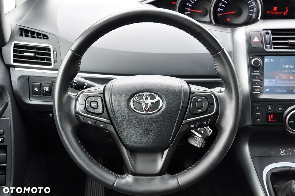 Toyota Verso 1.8 7-Sitzer Skyview Edition - 26
