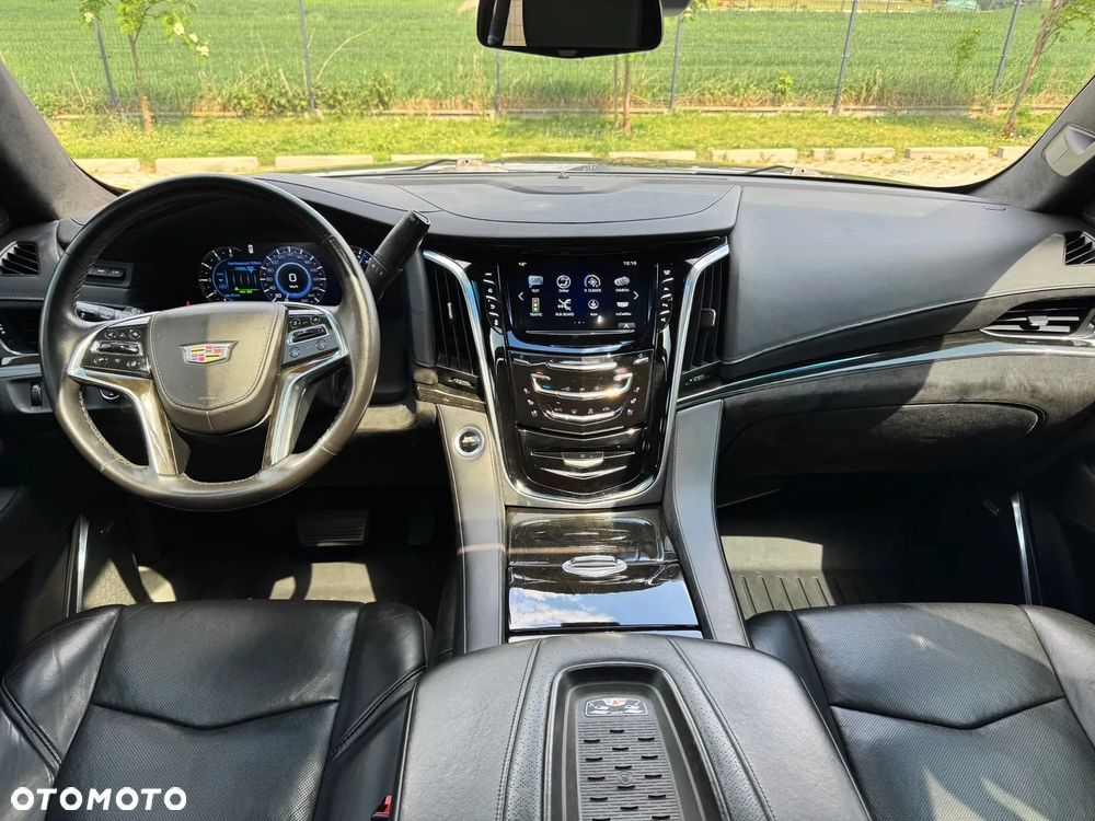 Cadillac Escalade ESV 6.2 V8 AWD AT Platinum - 17
