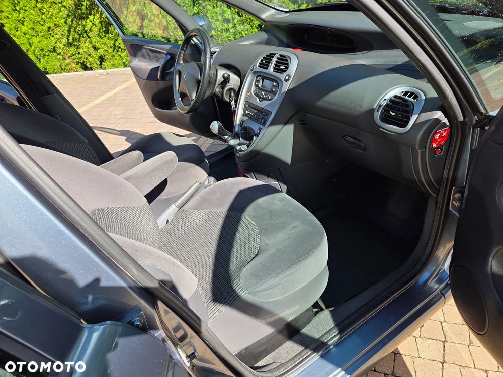 Citroën Xsara Picasso 1.6 HDI Exclusive - 10