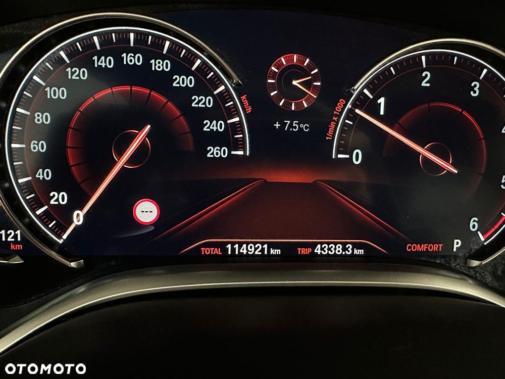 BMW Seria 7 740d xDrive - 16