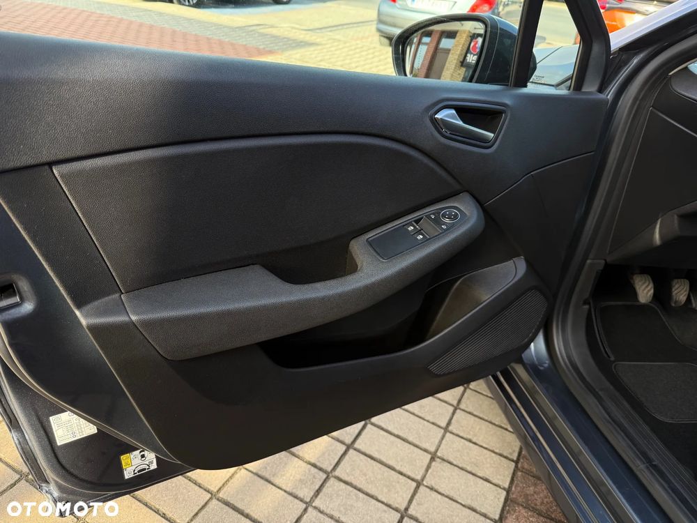 Renault Clio - 9