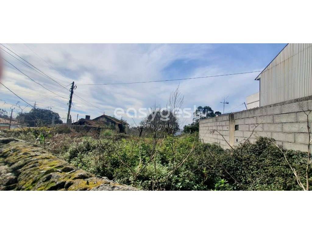 Moradia com Terreno 2787m2 para poder realizar o seu projeto de sonho - Grande imagem: 2/13