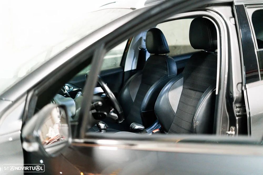 Peugeot 2008 1.2 PureTech Allure - 34