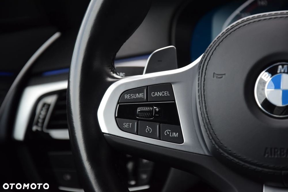 BMW Seria 5 - 25