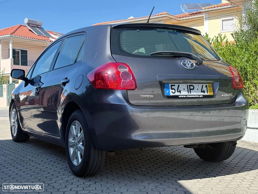 Toyota Auris 1.4 D-4D Sol - 24