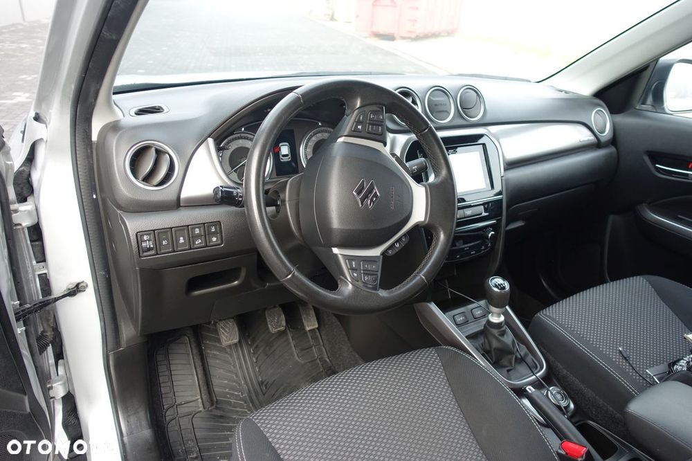 Suzuki Vitara 1.4 Boosterjet Premium 4WD - 6