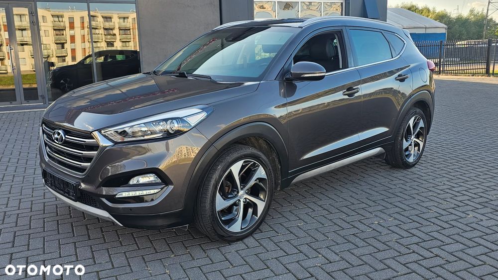 Hyundai Tucson 1.7 CRDI BlueDrive TourdePologne 2WD - 32