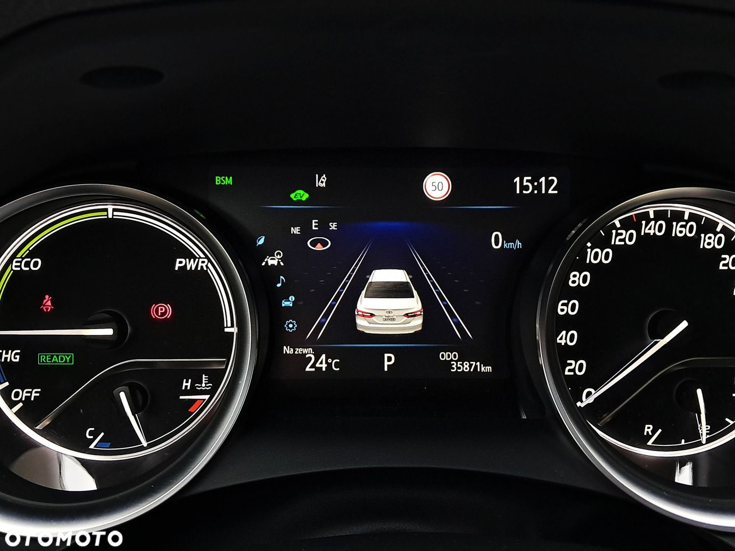 Toyota Camry - 17