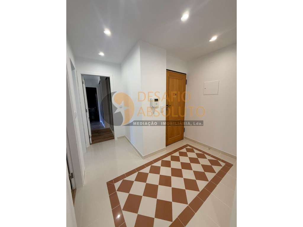 Apartamento T3 c/ Parqueamento. Feijó | Almada - Grande imagem: 3/25