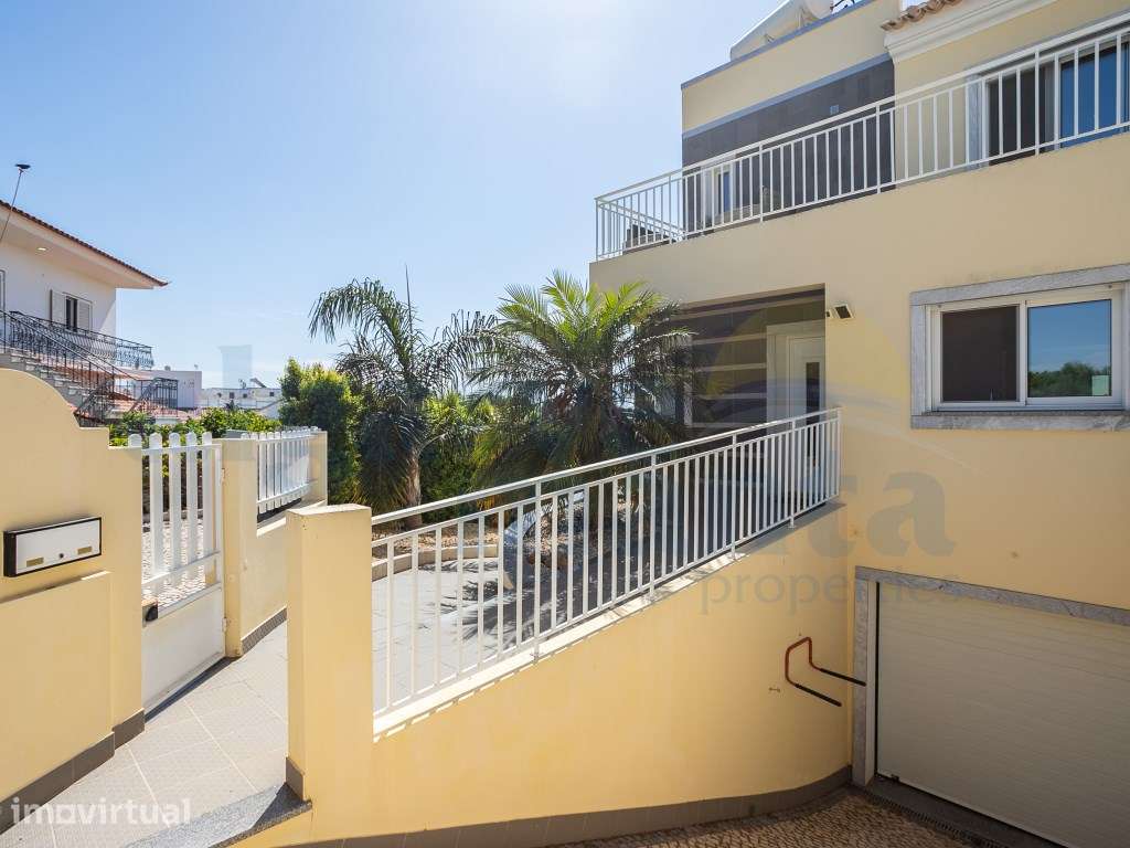 EXCLUSIVO! Moradia T3 Moderna com Piscina Privada no coração de Vil... - Grande imagem: 2/60