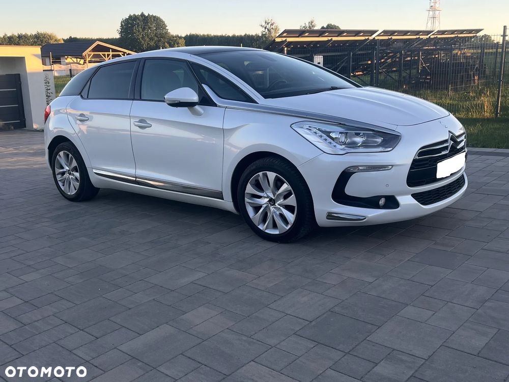 Citroën DS5 e-HDi 115 EGS6 SoChic - 3