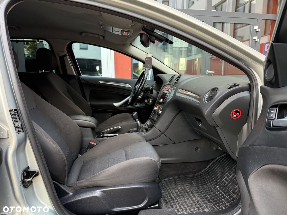 Ford Mondeo 2.0 TDCi Titanium - 11