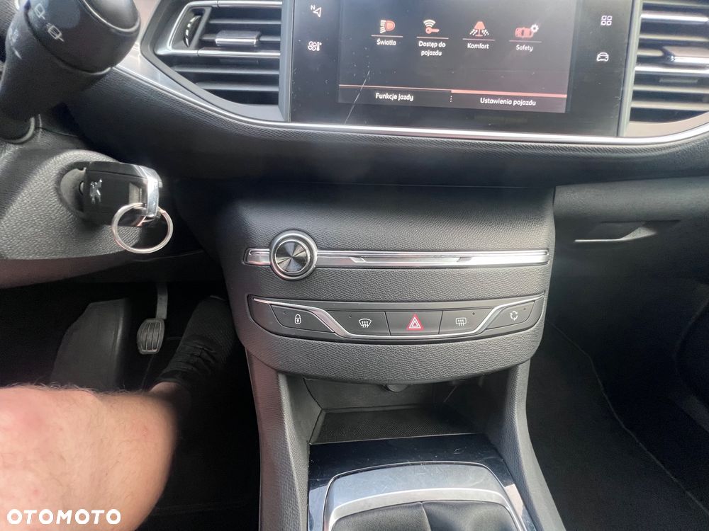 Peugeot 308 - 18