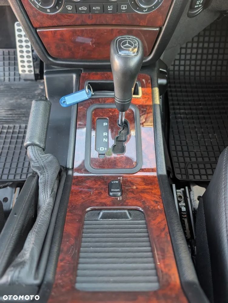 Mercedes-Benz Klasa G 320 CDI - 24
