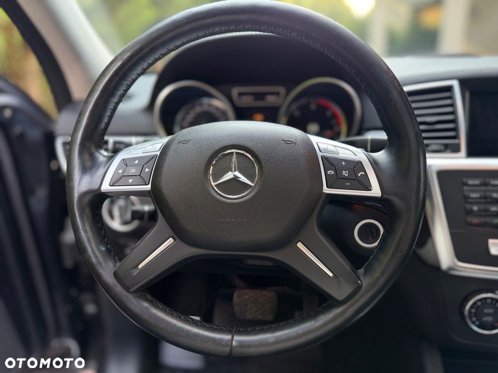 Mercedes-Benz GL 350 BlueTEC 4-Matic - 15
