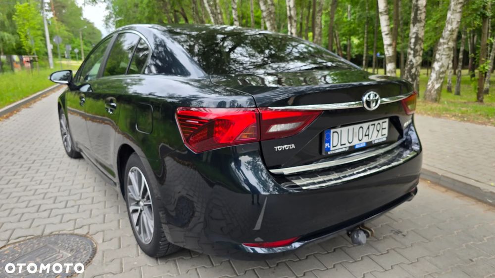 Toyota Avensis 1.8 Premium - 6