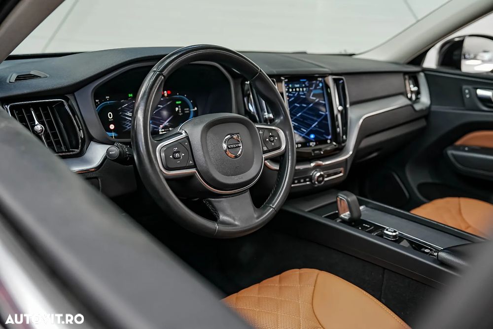 Volvo XC 60 Recharge T6 AWD AT Core - 8